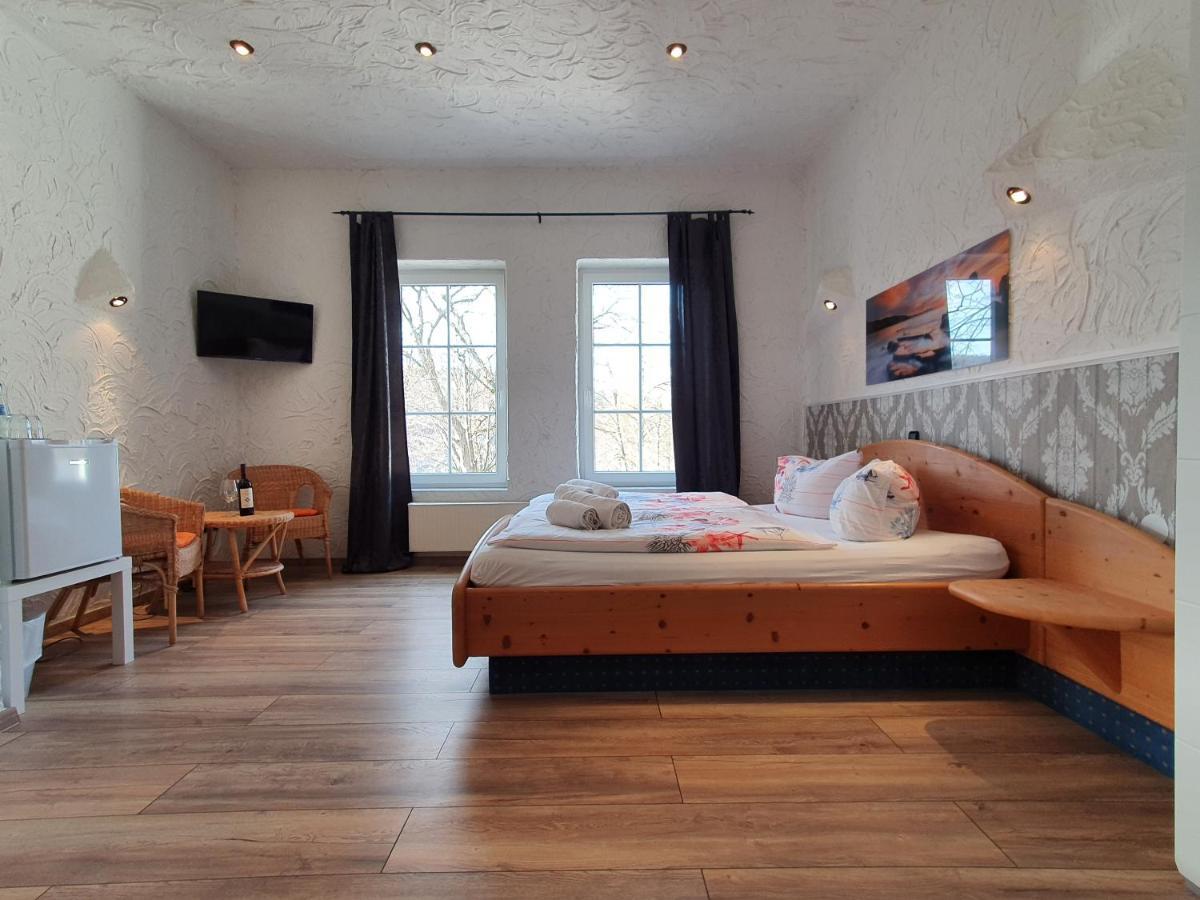Hotel Ederseeblick Екстериор снимка
