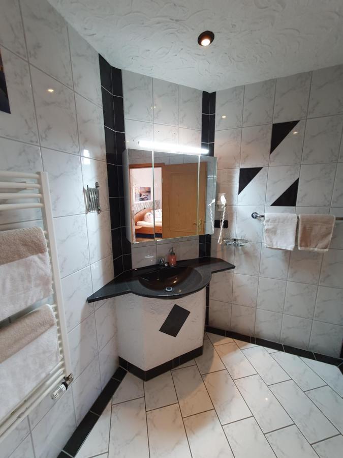 Hotel Ederseeblick Екстериор снимка
